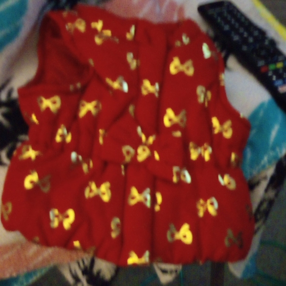 A baby vest - Picture 2 of 6